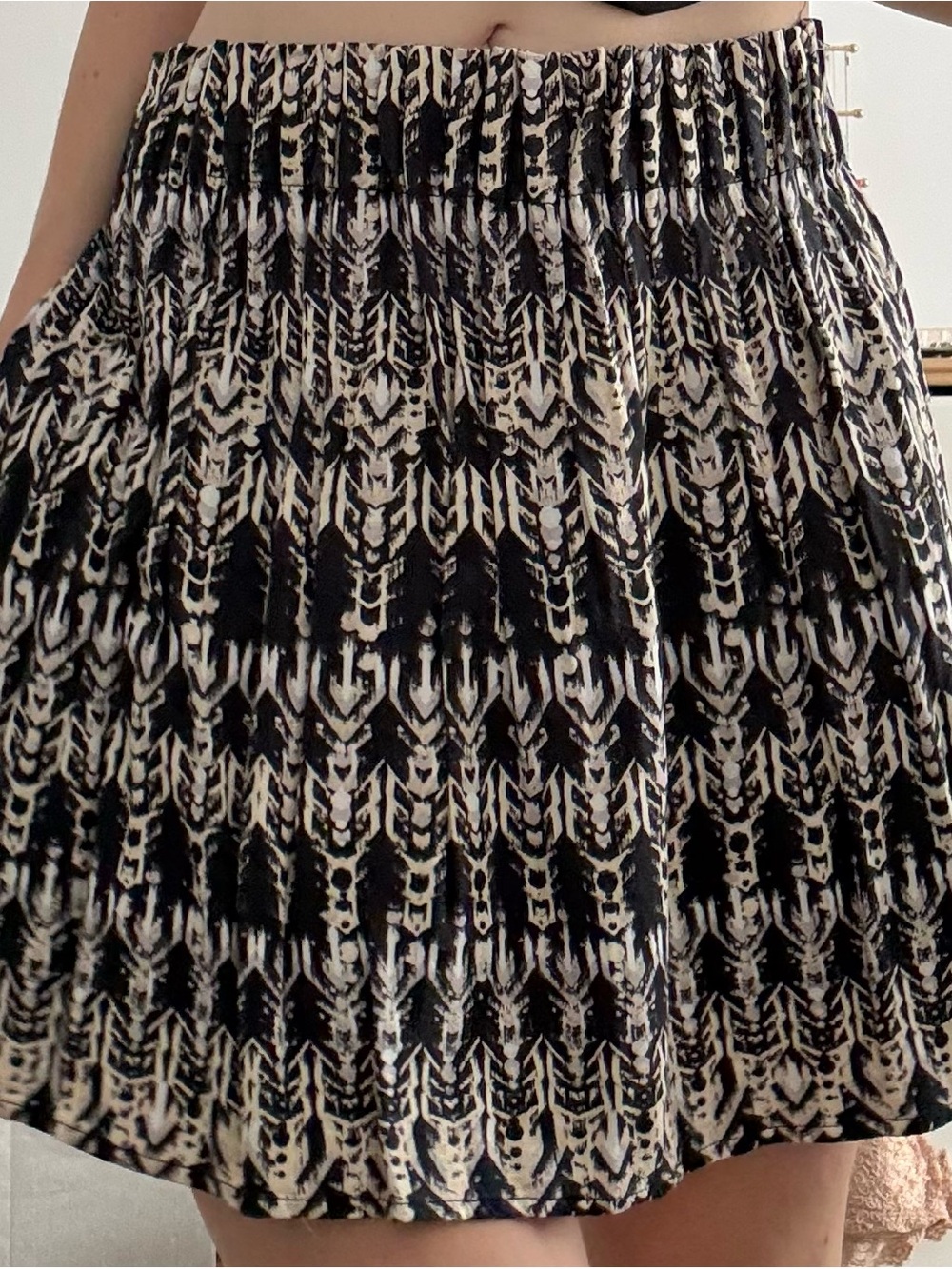 H&M Black and Cream Printed Smocked Skater Skirt WITH POCKETS!